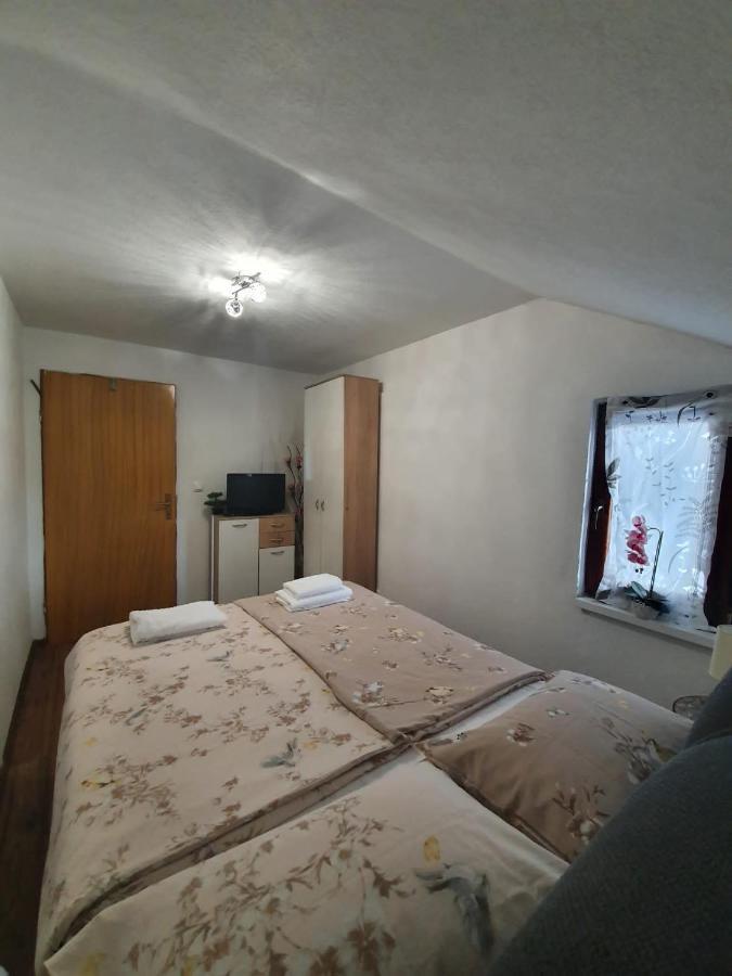 Apartment Magdalena Книн Экстерьер фото